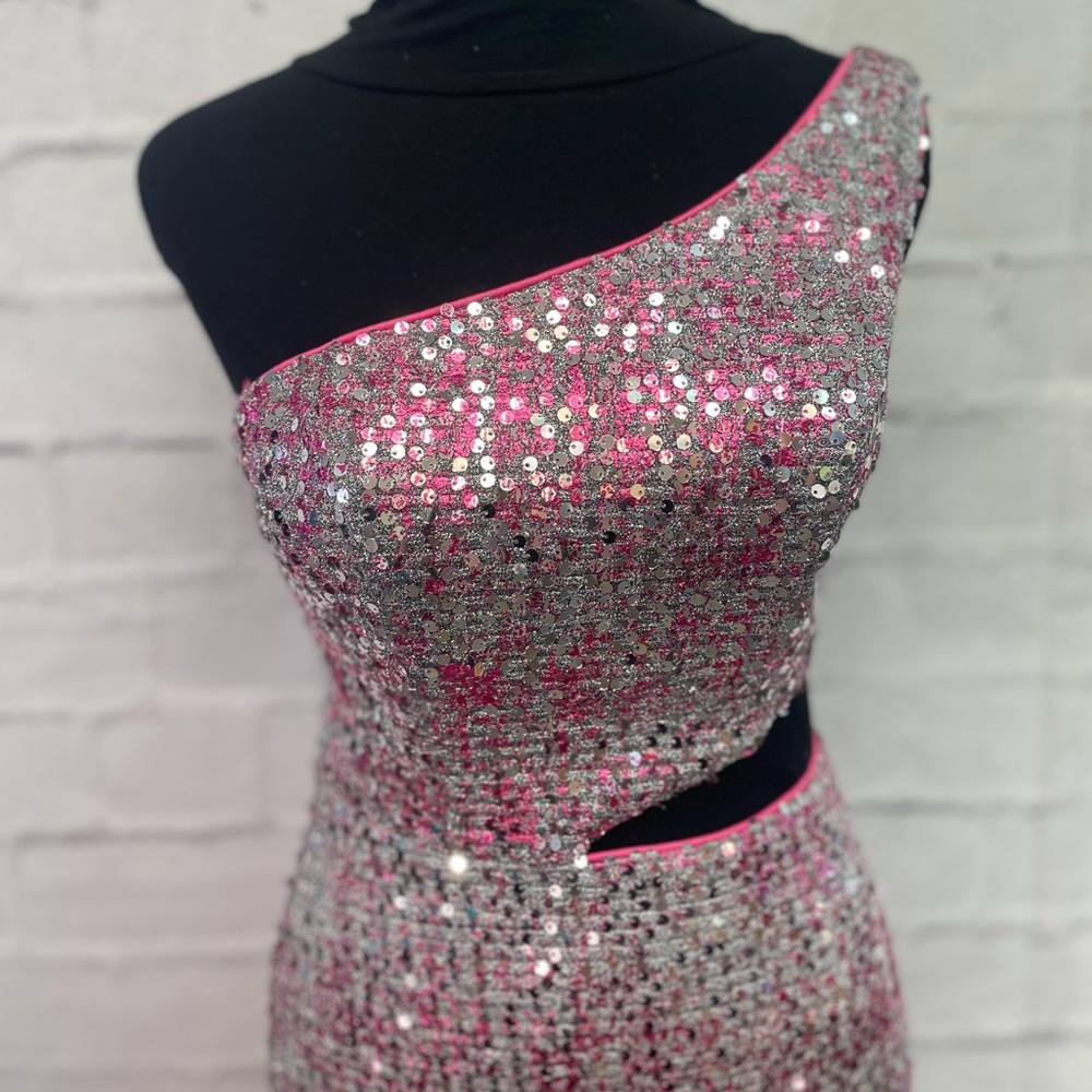 Pink Asymmetrical Embellished One-Shoulder Gown - Picture 3 of 5